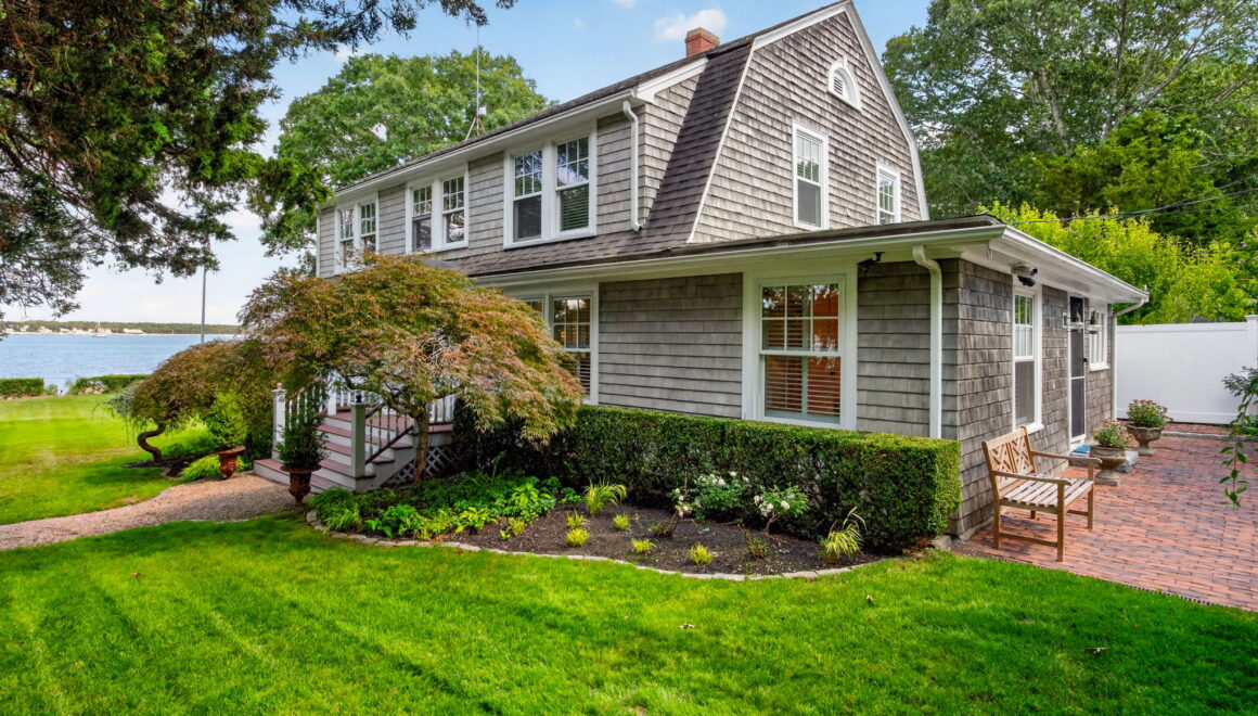 Seaside Dutch Gambrel